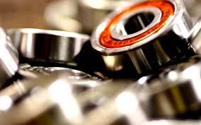 At Cádomotus, we partner with the very best roller bearing manufacturer,& Bones Bearings.