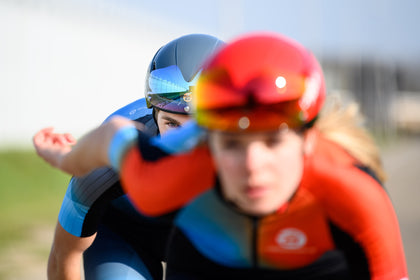 Cádomotus aero helmets are worn on tracks of all surface types by athletes serious about protecting their greatest personal asset. Cádomotus helmets focus on safety and aerodynamics and are certified for racing under ITU & UCI regulations